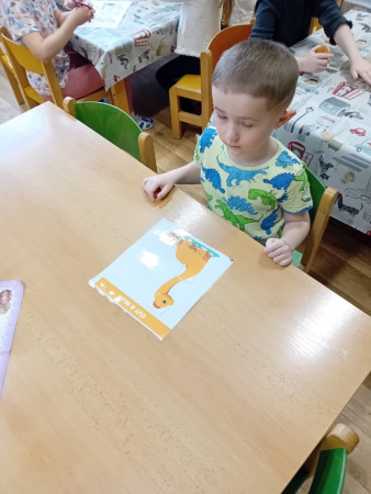 Dozvídáme se zajímavosti o dinosaurech